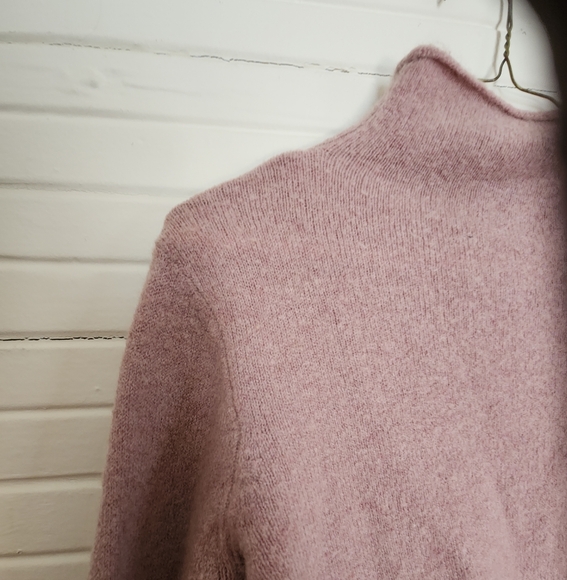 🤠3/$24 Madewell Pale Pink Sweater - Picture 4 of 7